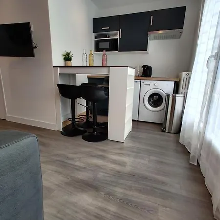 Le Foucauld-goodcaen Apartment